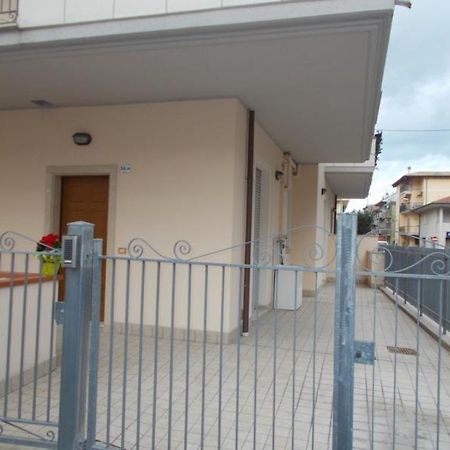 Appartamento Piano Terra San Benedetto del Tronto Luaran gambar